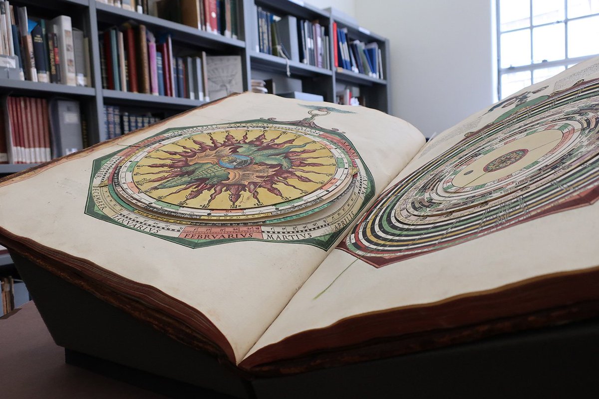 bodleianlibs's tweet photo. Volvelles are rotating discs of (usually) paper or card, attached to a page, which can be adjusted to make measurements or calculations. Many are found in astronomical works, such as this wonderful copy of Peter Apianus' Astronomicum Caesareum. #BookSquashing https://t.co/Y85uGEpBY3