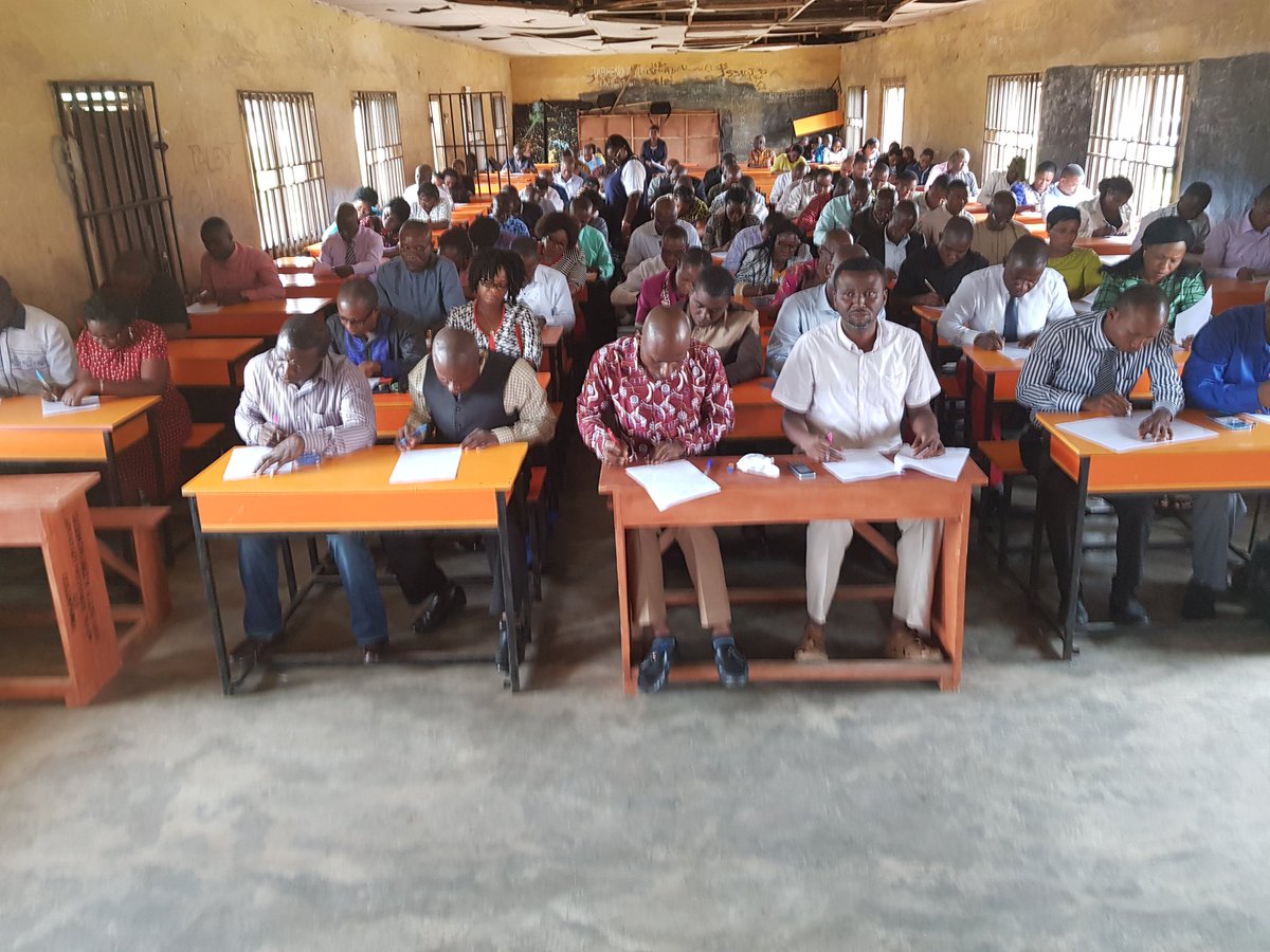 inoyotoro's tweet photo. In line with our vision of eradicating poverty through education, we reward teachers of our public secondary schools for teaching excellence, Principals are also awarded for examplary leadership as they set the tone of the school.
#screeningongoing
#jointhemovement https://t.co/Yo3CgTYTxy