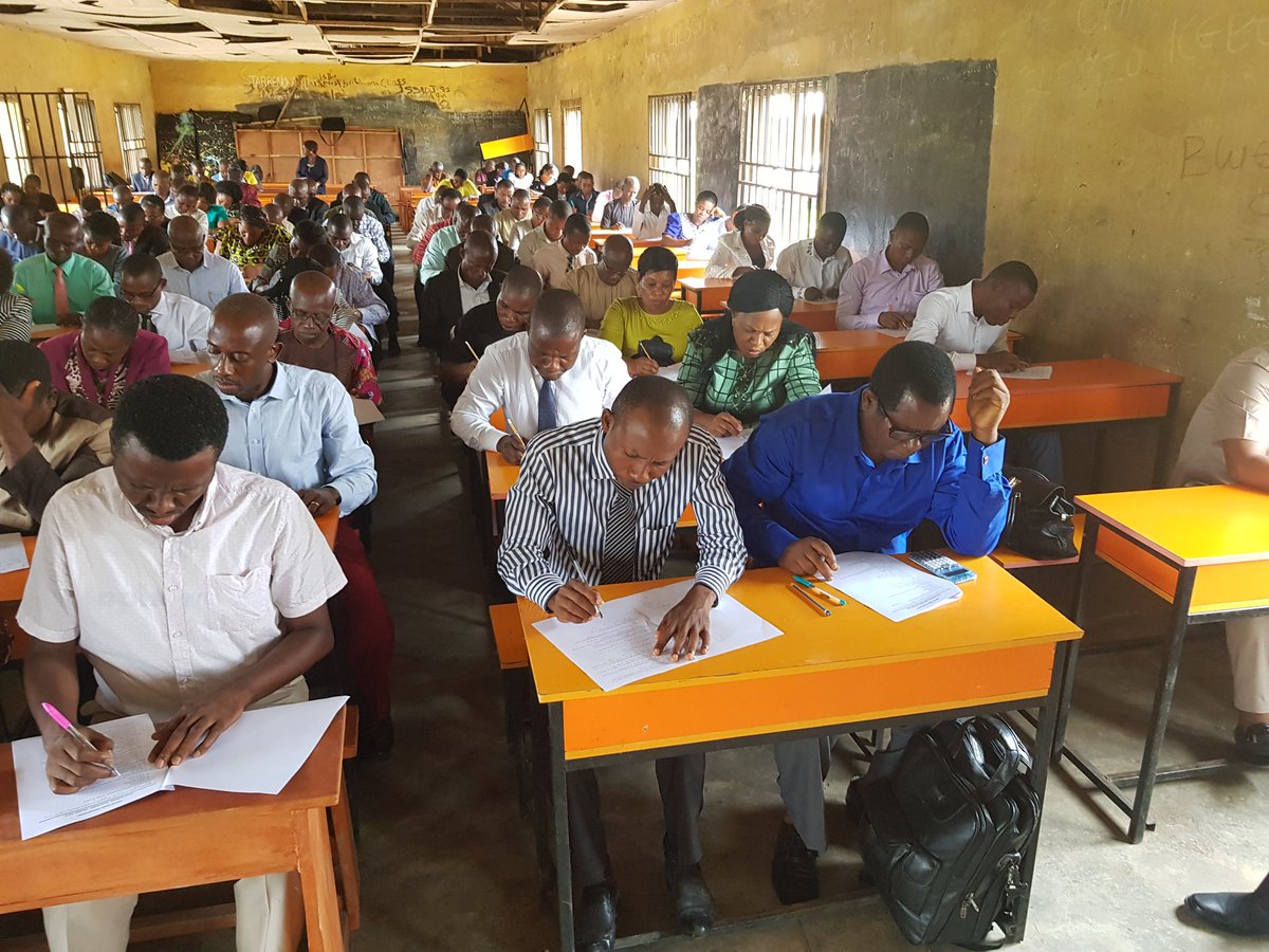 inoyotoro's tweet photo. In line with our vision of eradicating poverty through education, we reward teachers of our public secondary schools for teaching excellence, Principals are also awarded for examplary leadership as they set the tone of the school.
#screeningongoing
#jointhemovement https://t.co/Yo3CgTYTxy