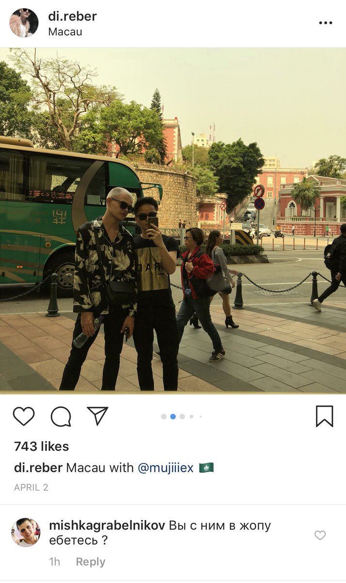 dimkept's tweet image. не знаю, что более показательно гей-секса:
2 парня 
2 голых обнимающихся парня