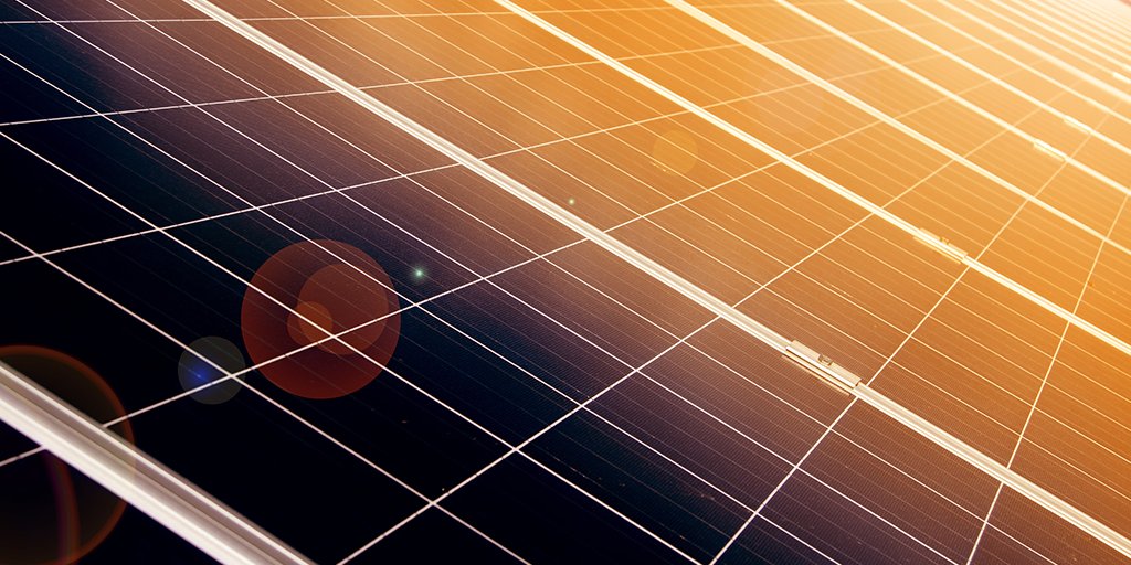 OVHcloud_ES's tweet photo. #BigData para calcular la rentabilidad de la instalación de paneles solares en azoteas 🌇 Con #Solarmap de @dotGIS_corp e infraestructura de OVH, es posible https://t.co/vQE9OiwXAT vía @inmodiario https://t.co/S4J2SvfwlT