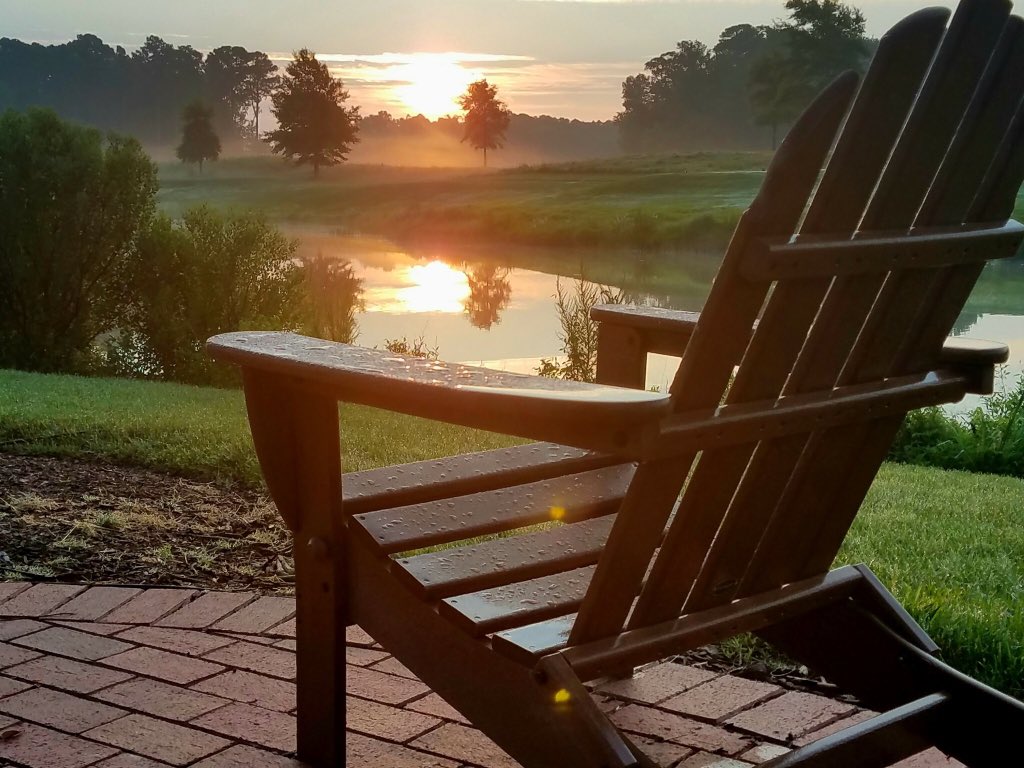 Beautiful picture and photo contest submission! Thanks Babs M. for capturing this gorgeous sunrise picture at Bayside. #livebayside #photography #photocontest #PictureOfTheDay #photooftheday #sunrise