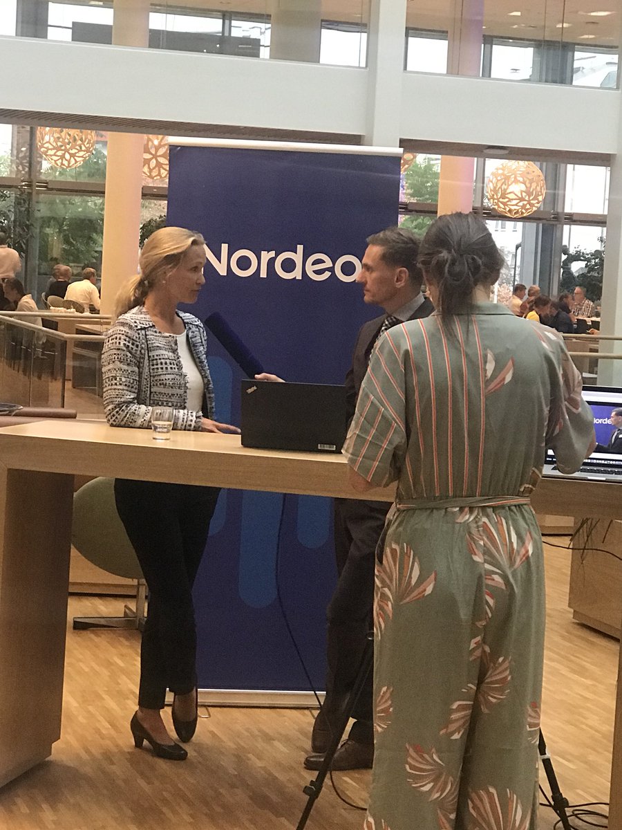 KopperstadMarte's tweet photo. Direktesending fra våre nye Premium advokater som står klare til å hjelpe med testamenter, samboerkontrakt og fremtidsfullmakter - på tide å bli kvitt den dårlige samvittigheten for at jeg ikke har samboerkontrakt i orden... #Nordea #Premiumopplevelsen https://t.co/mjmBI9twZD https://t.co/AlQgWY54z0