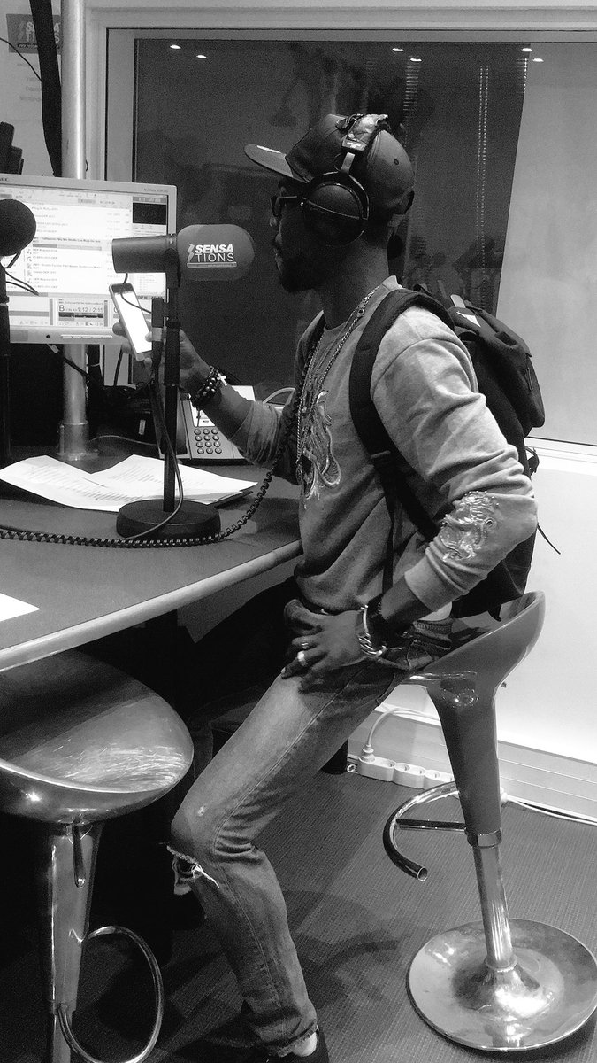 FansMosogmusics's tweet photo. ✨INFO✨

C’était l’artiste @molespartiate pour @RadioSENSATIONS @f2xradio dans l’émission #OnEnParle 
- Interview
-Révélation
-Exclus 

Si tu a rater son passage , voici le lien pour visionner le direct 
https://t.co/eO9xNmeGdN https://t.co/N8ExY1jbY5