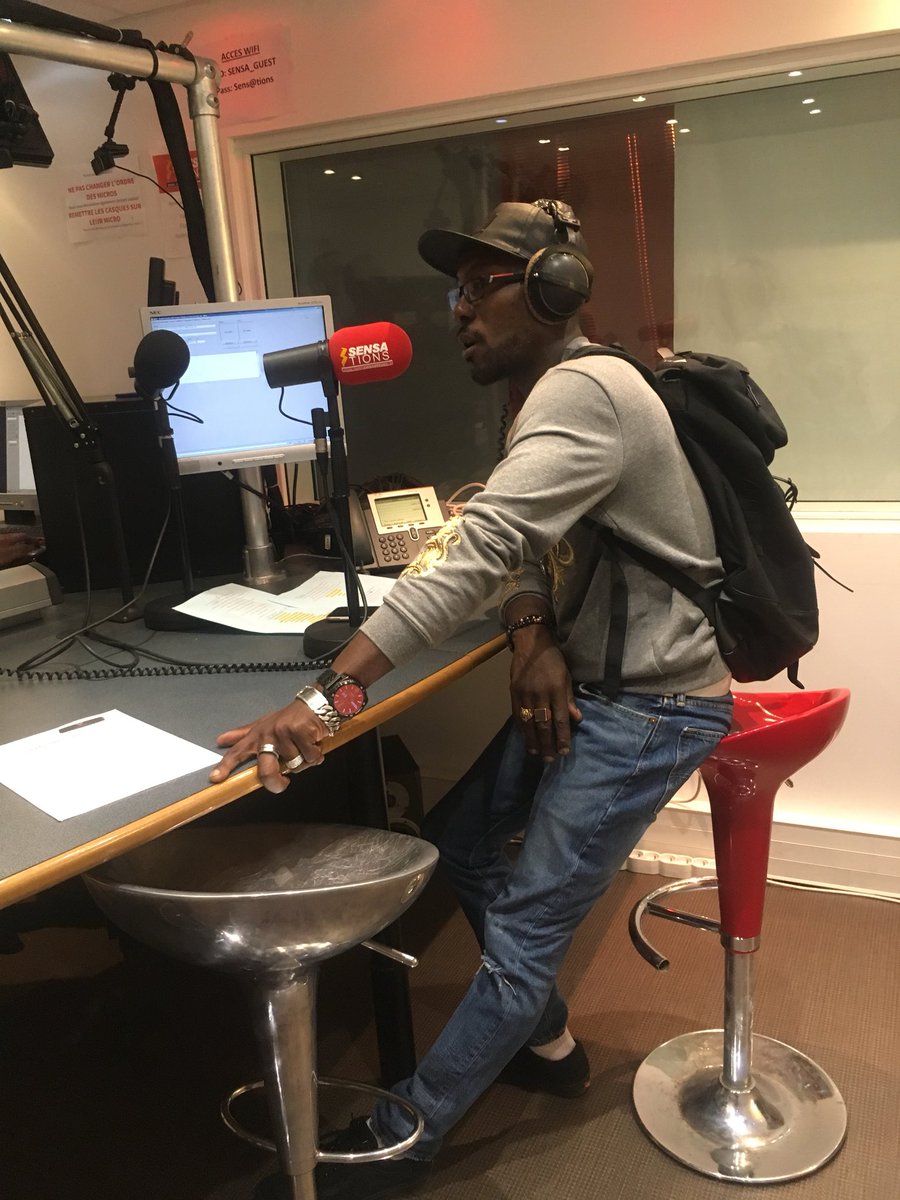 FansMosogmusics's tweet photo. ✨INFO✨

C’était l’artiste @molespartiate pour @RadioSENSATIONS @f2xradio dans l’émission #OnEnParle 
- Interview
-Révélation
-Exclus 

Si tu a rater son passage , voici le lien pour visionner le direct 
https://t.co/eO9xNmeGdN https://t.co/N8ExY1jbY5
