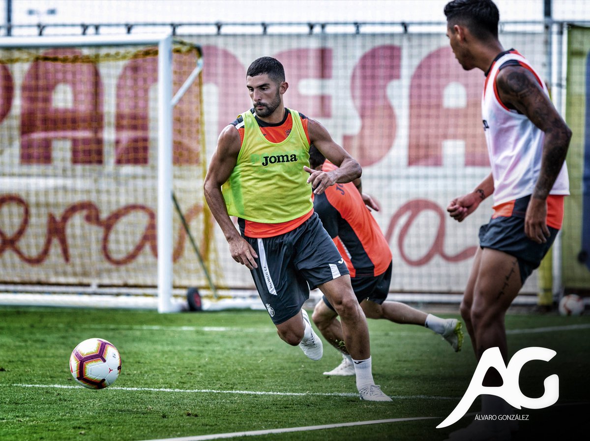 AlvaroGonzalez_'s tweet photo. Último entrenamiento antes del amistoso que jugaremos a las 19.00h frente al @RealZaragoza en el Mini Estadi! Submarino preparado, te subes? ⚓💪⚽ #Endavant @VillarrealCF #StrongFastAndReal https://t.co/g9EmjLOfAV
