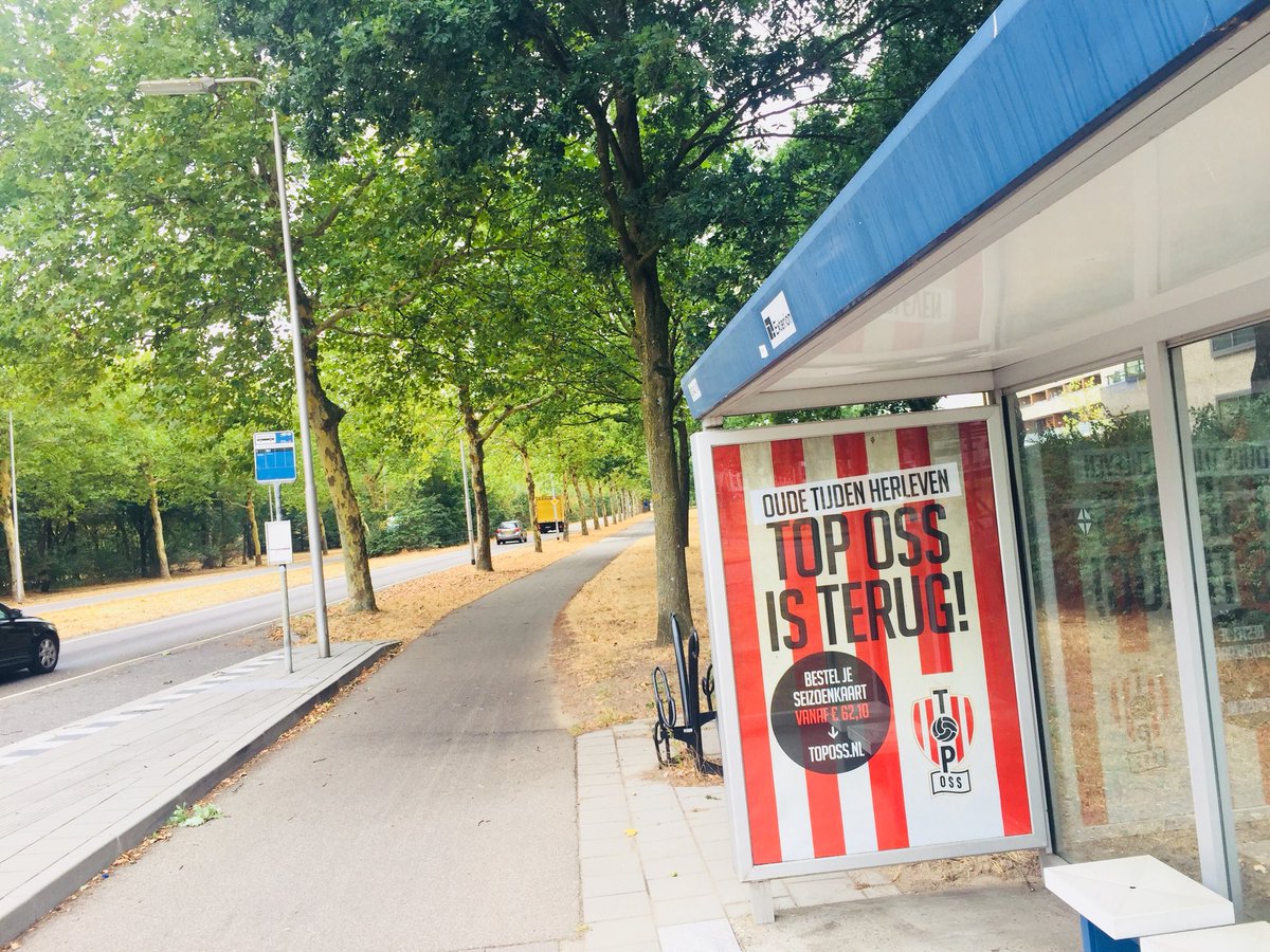 topossofficial's tweet photo. Geen bushokje zo mooi als deze!

Heb je nog geen seizoenkaart? Ga dan gauw naar: https://t.co/hHTuflO3Mj #topossisterug #komoptop https://t.co/WXsIqlpT2I