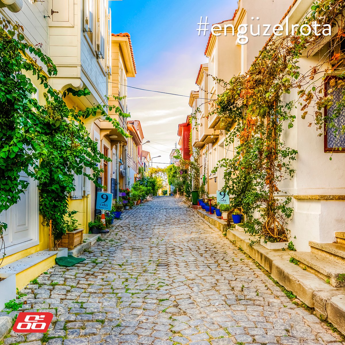 #HaftanınRotası Bozcaada! 
Adanın merkezindeki rengarenk sokaklarda ve toprak yollarda bisikletle keşfe çıkabilirsiniz. 
Türkiye’nin en güzel günbatımı manzaralarından birine ev sahipliği yapan Bozcaada’da güneşin denize batışını izlemenin keyfi bambaşka… 
#EnGüzelRota