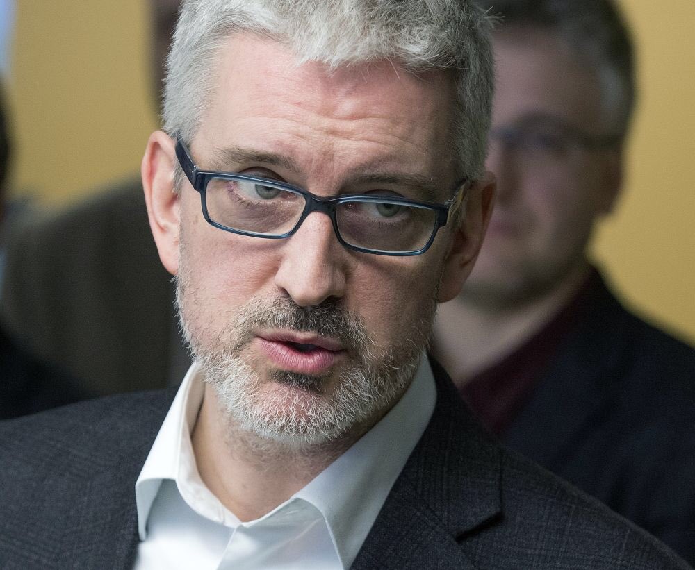 aussant's tweet photo. Quoi qu'en disent les analystes et commentateurs, la souveraineté est partout dans les nouvelles et dans tous les dossiers. On s'y met? #PolQc #Qc2018  https://t.co/IQ7oLDzWAg https://t.co/6rcOGcclhP