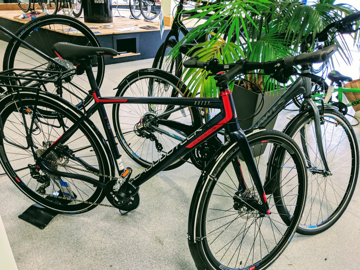 kingpak93's tweet image. A cracking selection of @dawescycles and @ClaudButlerUK #bikes @CycleStreet in #York 
Some belting #Deals to be had for bikes and #accessories 
Call in and see for yourself.
#shoplocal #cycling #fitness #bike #shop #business