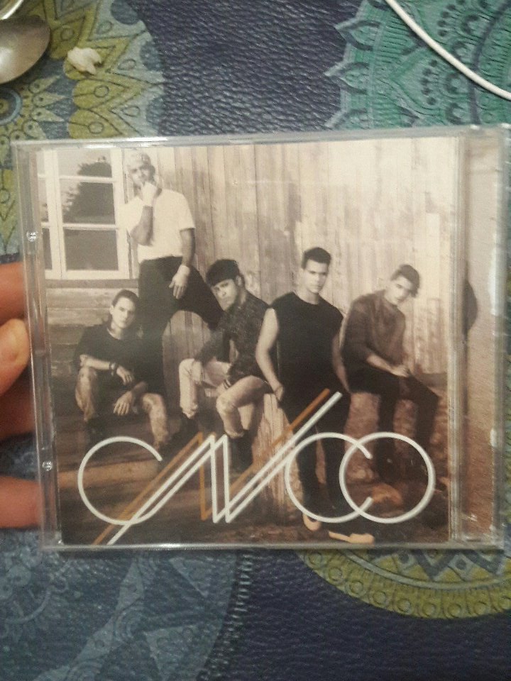 Erika_lesme's tweet photo. #estonotelovendo EL DISCO DE CNCO https://t.co/QaIHnpoSOm