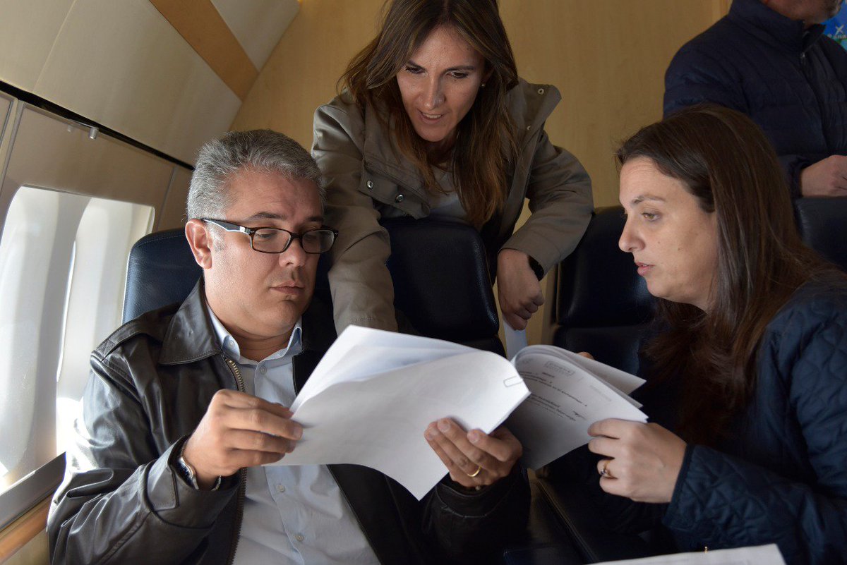 ELTIEMPO's tweet photo. El recorrido de @IvanDuque en su primer viaje como presidente de Colombia https://t.co/uNCH0gXMXV https://t.co/y96Z3jqYuz