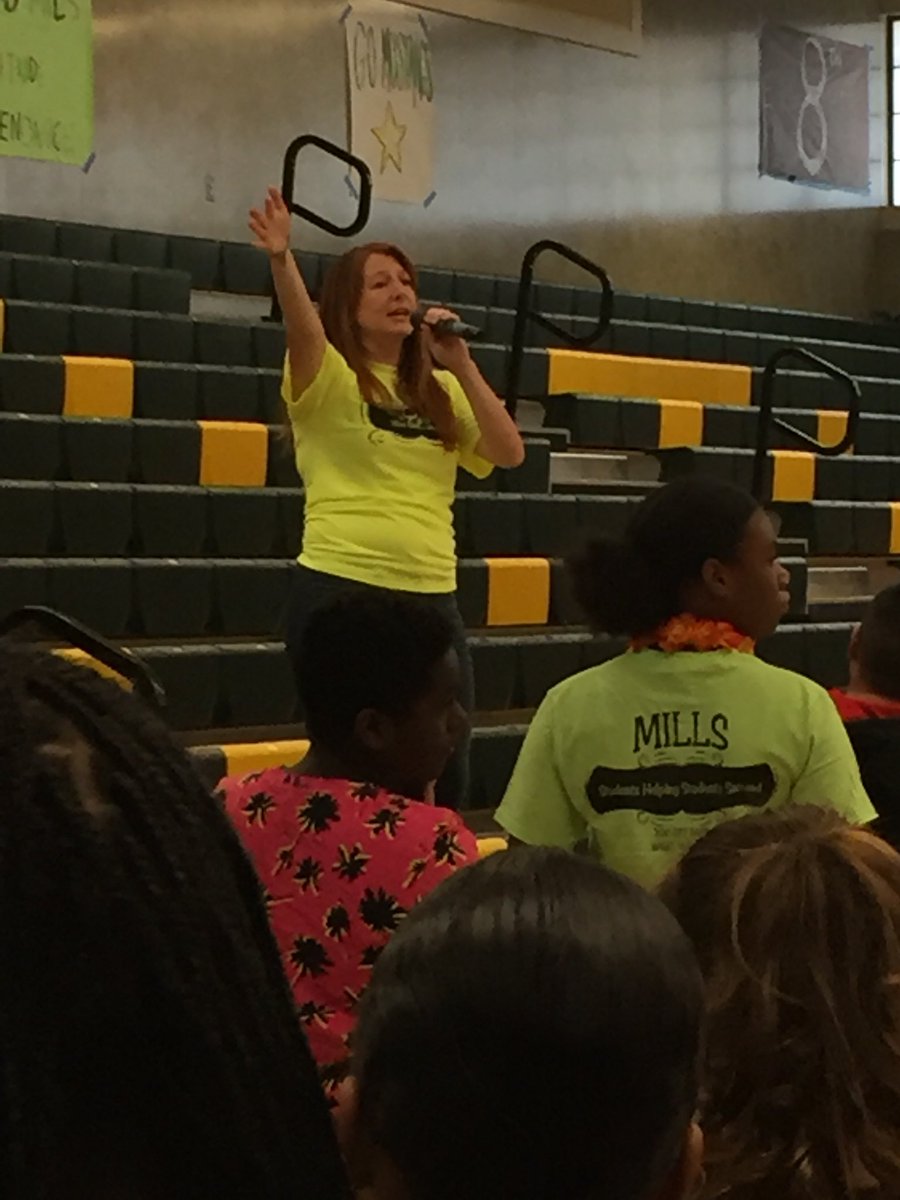 JENNASchuette's tweet photo. Amazing Parent Meet &amp; Greet with Parents and WEB Student Welcome at Mills Middle School! #TeamFCUSD #MillsMustangs2018 https://t.co/WVLkyQ8zKZ