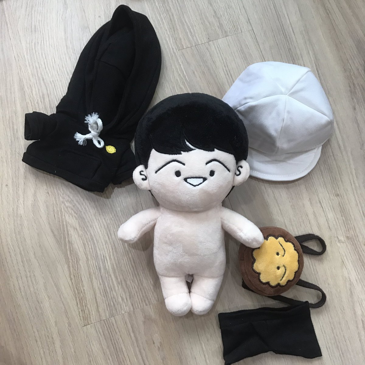 2uJx1eO5xx13tjp's tweet photo. 베베슙 1.8에 양도해요 원가 2.2였어용
레몬카페 슙타르트 양도해요 이것두 1.8에 양도해요 원가가 다른인형이랑 같이해서 3.3?이었어용 #방탄 #방탄소년단 #방탄인형 #방탄소년단인형 #bts #btsdoll #iHeartRadioMMVAs #MMVAs #FFGroupBTS
@BTS_twt 사진은 주워왔서요 https://t.co/jReTNrlNlu
