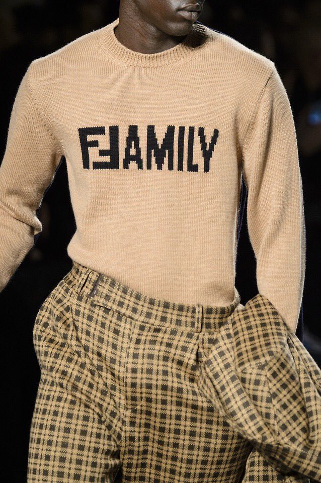 Outlander Magazine tweet media