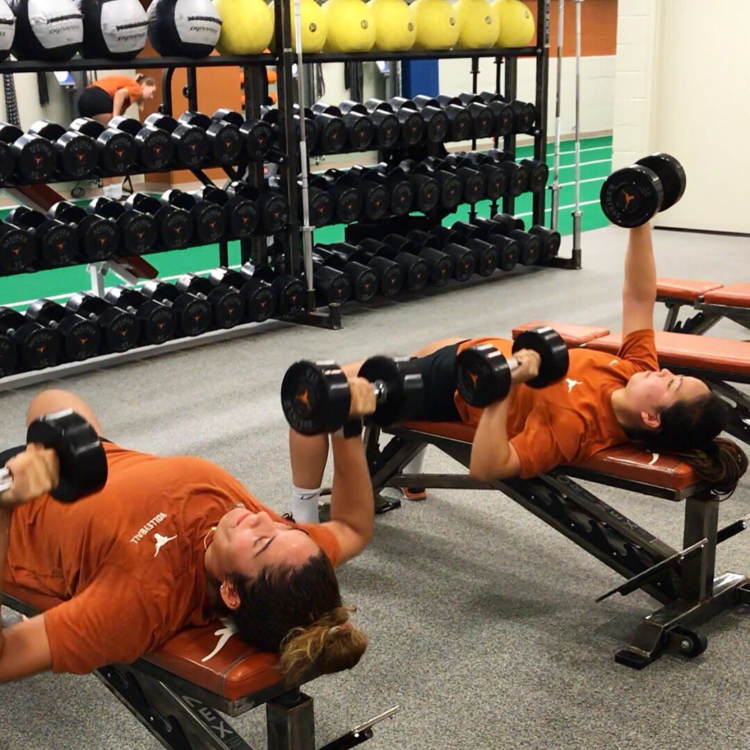TexasAP's tweet photo. The demands of Volleyball not only require explosiveness, but also multi-planar stability. Prepare athletes for the demands of their sport! #utexasstrength #triplanar #stability #VolleyballSZN https://t.co/shklxCsVQx