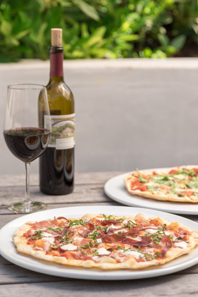 RealCalifMilk's tweet photo. Is it really Wednesday if it doesn’t end with wine? And cheese? #DeepThoughts #WineWednesday #BetterWithCheese #CADairy #UndeniablyDairy https://t.co/LlsKBLJ49x