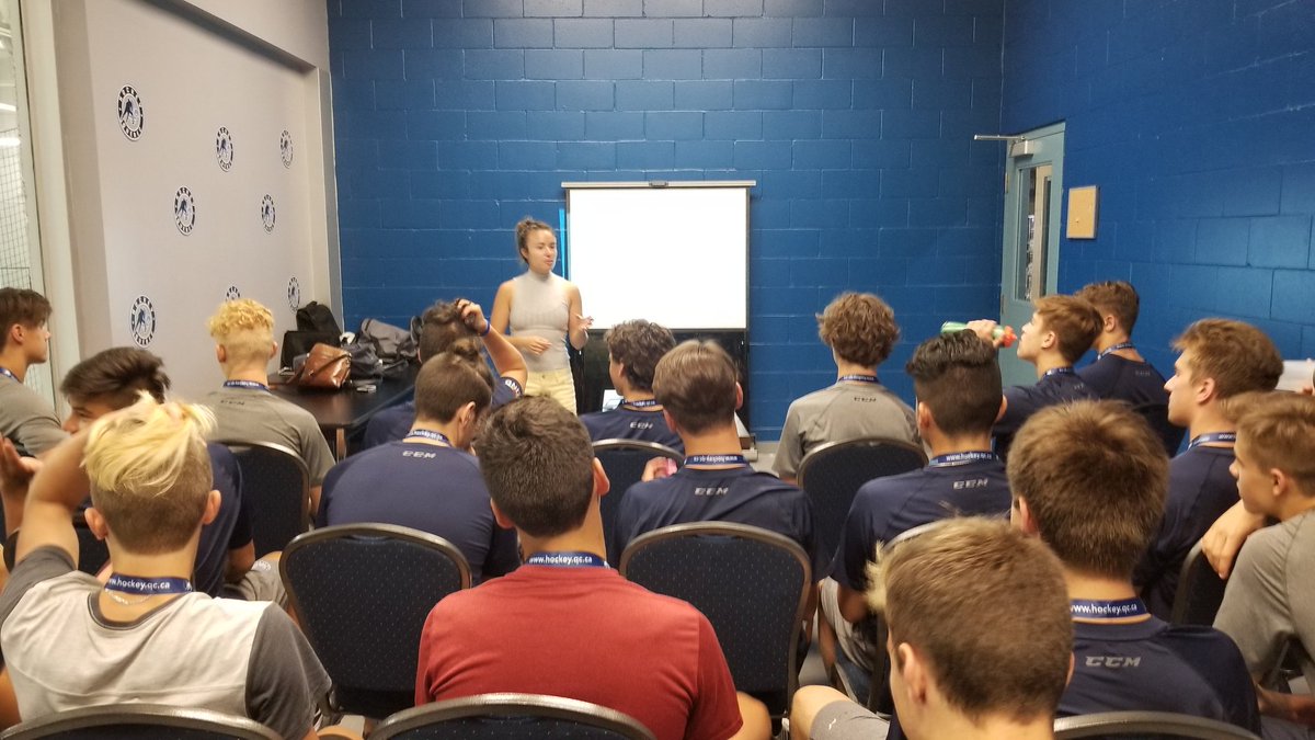 coachchenner's tweet photo. Conférence préparation mentale avec Mme Véronique Richard. #CanadaGames #Quebecway #U16 @HockeyQuebec https://t.co/6uS0nOi1rS