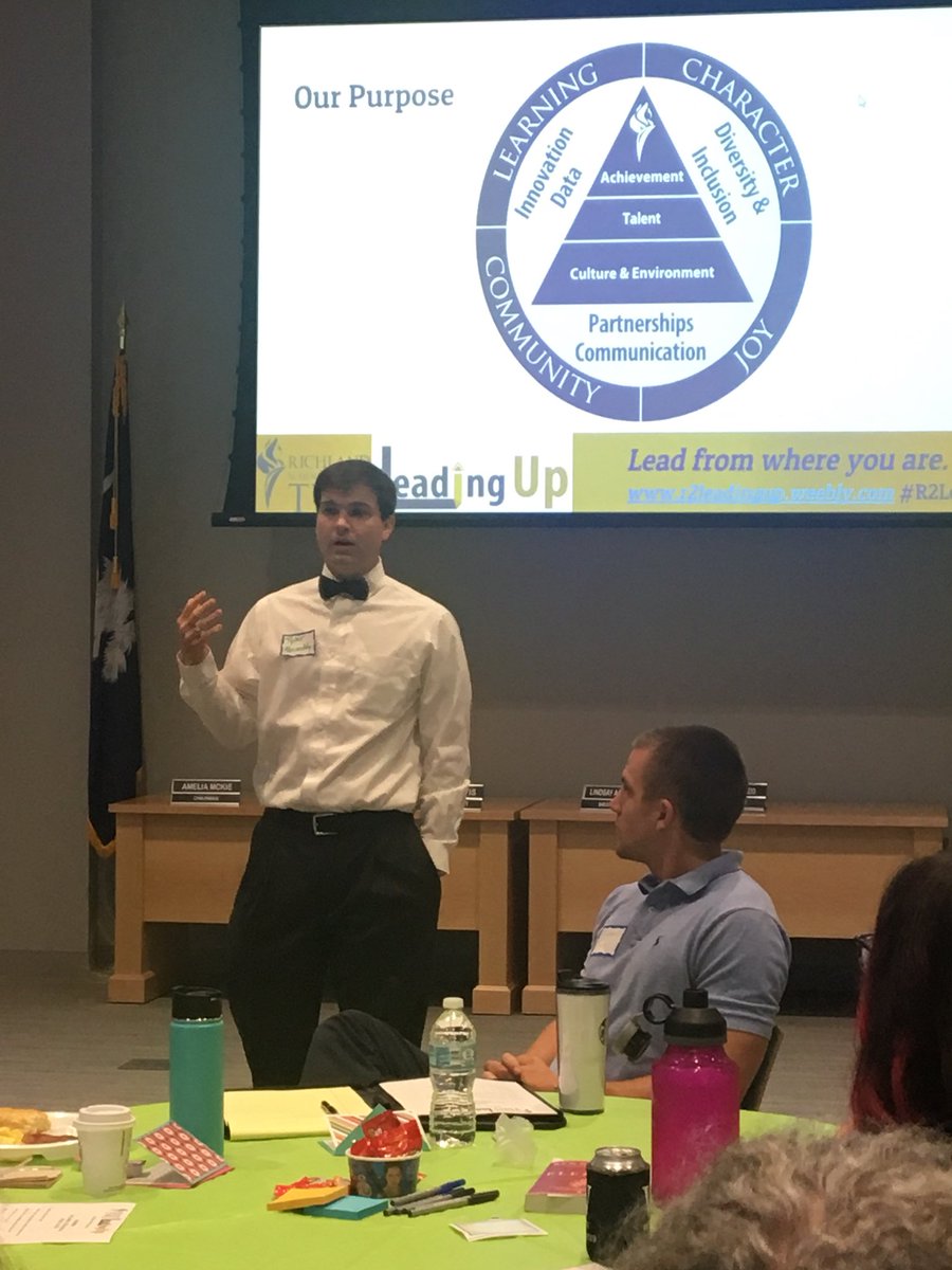 stone_teri's tweet photo. Very excited about the 2018-2019 co-hort of Leading Up. #R2LeadingUp #richland2 https://t.co/cP9W8046jI