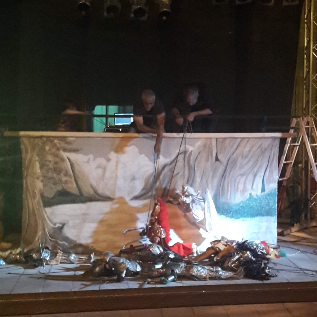 mariasca83's tweet photo. #Ucria #OperadeiPupi #lamortediOrlando #spettacolo #puparo https://t.co/ygLTRcyCok