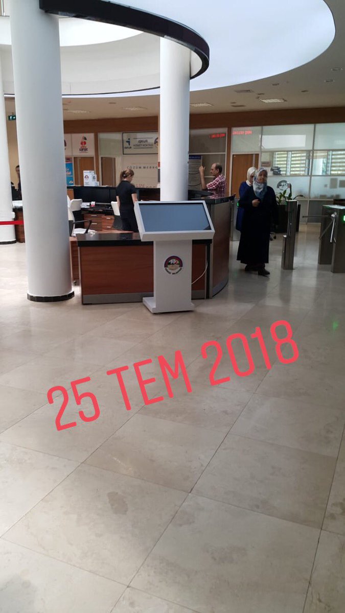 CmlCrn17's tweet image. Sonra böyle şeyler 😍🍭😋 #womandeveloper #android #kiosk