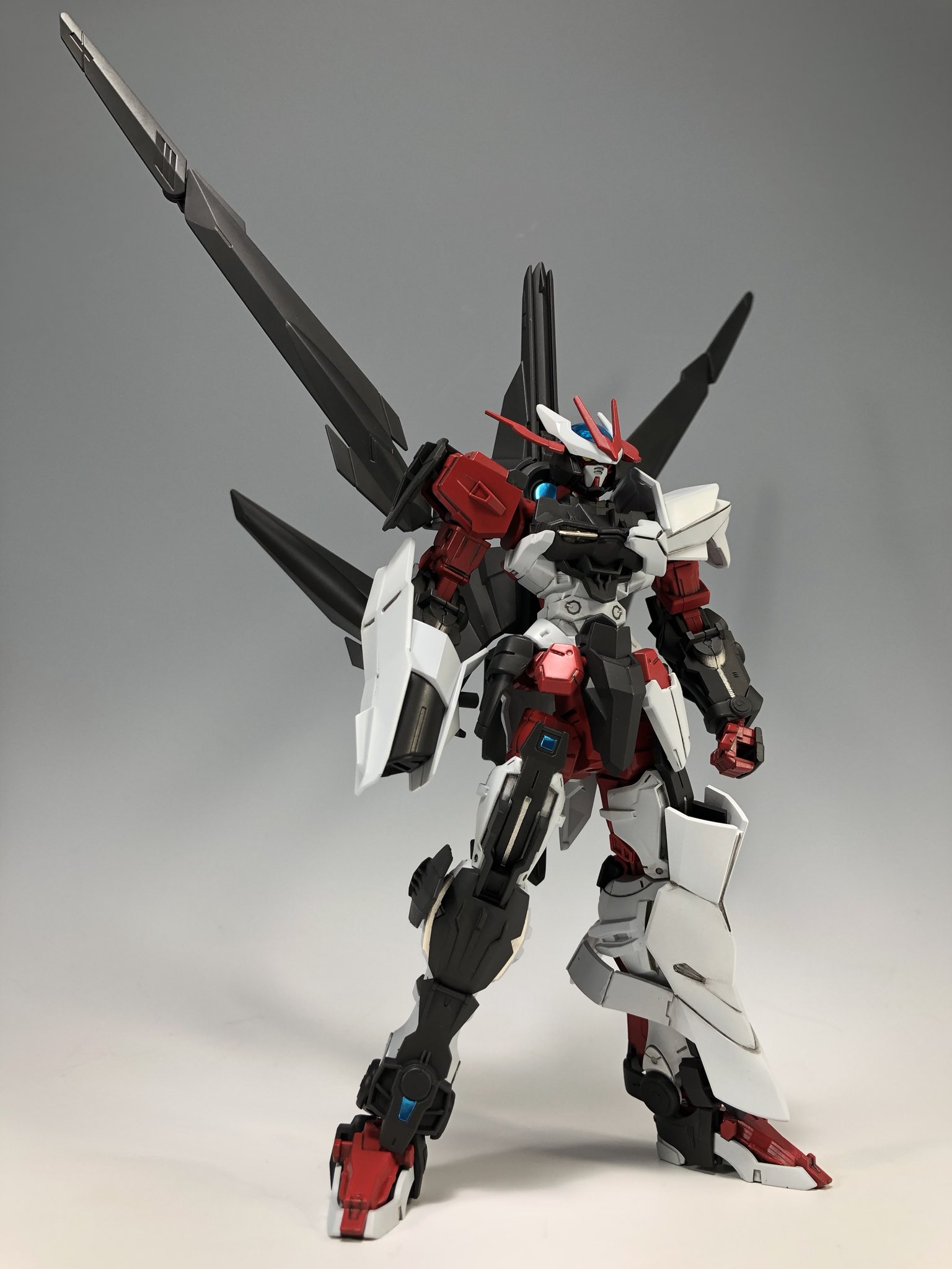 HG 1/144　ガンダムアストレイ　ノーネイム　塗装完成品 HGBD 1/144 ガンダムアストレイノーネイム 5060952 0230452