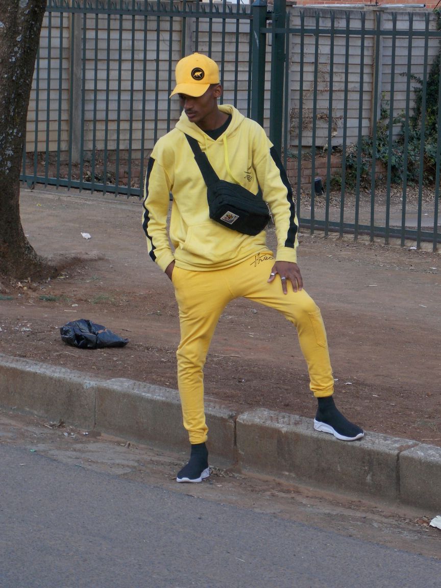 Theotrendsetter's tweet photo. @loccdawgg 
@creativeExten 
@XTheOrator 
I live for fashion https://t.co/kDFnaffJpL