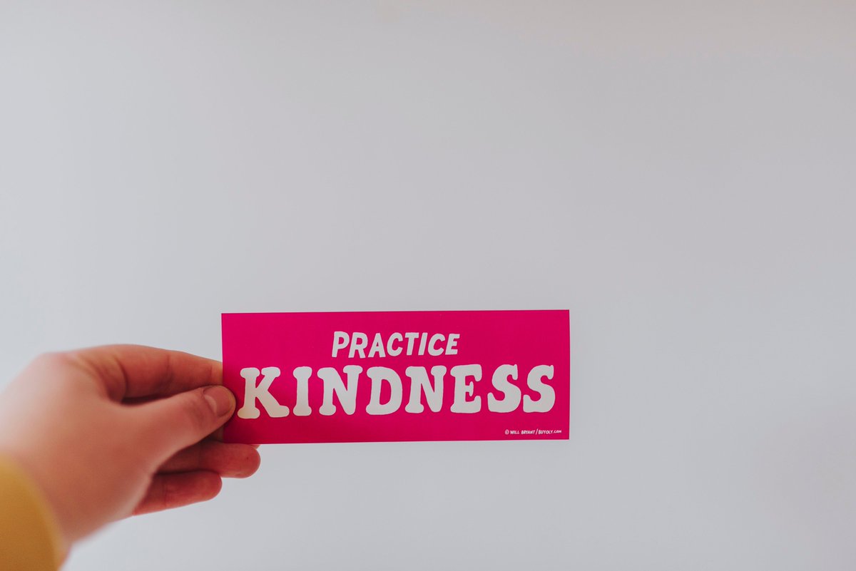 Parentengage's tweet photo. Thought for the day: encouraging children to be altruistic helps them develop emotional resilience, boosts their well-being and encourages positive mental health....#actsofkindnessmatter #resiliencetraining https://t.co/52OwhSWfQb