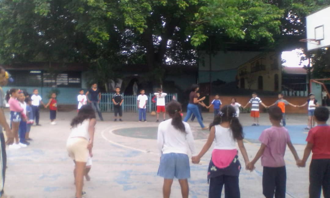 Cardenalrojo747's tweet photo. Plan vacacional Escuelas Abiertas.  U.E.E Venezuela. @Fundabit  Presente #Lara
@vane_prieto @MaryoriMolina @MPPEDUCACION https://t.co/U5y6ZO6dGd