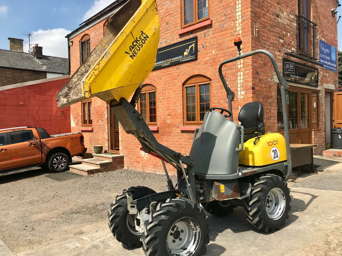 JayBeePlant's tweet photo. 2013 #Neuson 1001 high tip 4×4 #dumper with fold down ROPS.

Nice low hours and a really clean machine.

Hours: 622

Stock no: 4551

Price: £8,997 + VAT https://t.co/L2v7f5kV71