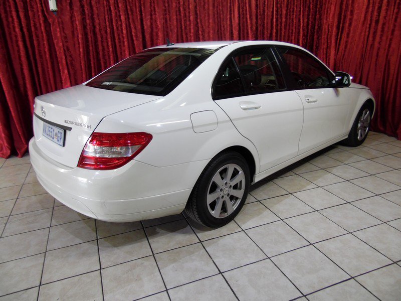MotormanNigel's tweet photo. LOOKING FOR LUXURY?
2008 MERC C180 KOMPRESSOR AUTO
R144 900
KILOS: 135 000
FULL SERVICE HISTORY
Finance Available!
Sales/ Whatsapp: 082 873 5484
https://t.co/CeWTWpD4BF
E and OE
#Mercedes #Merc #MercCClass #MercedesCClass #mercC180 #MercSA #MercedesSA #MotorMan #Nigel https://t.co/6MvCEpjUaZ