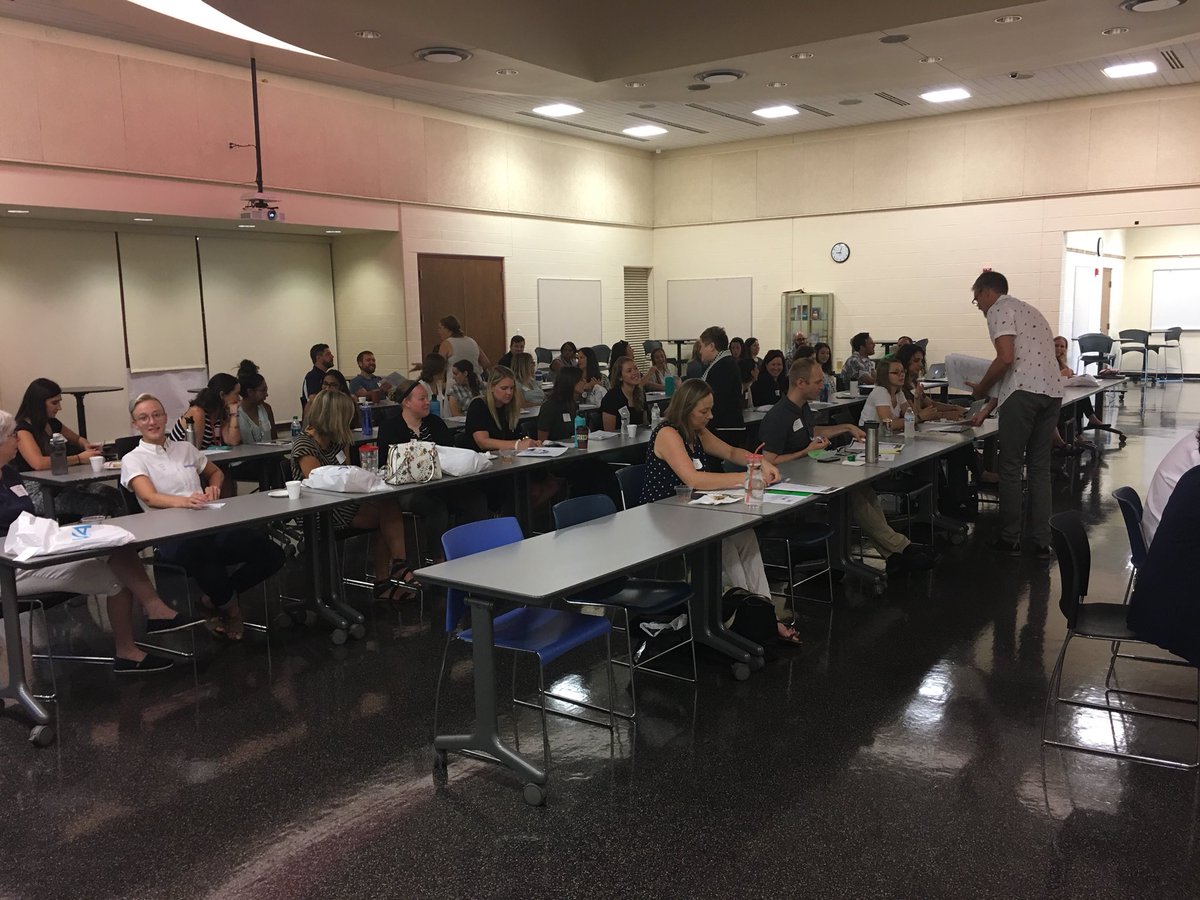 AmberSotelo's tweet photo. New Teacher Orientation for Ann Arbor Public Schools @A2schools https://t.co/7xH7oXiN5n