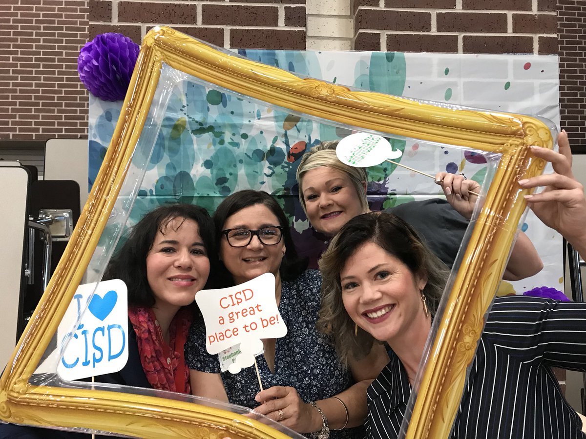 CISDPBIS's tweet photo. Connecting at special Ed DWSD #cisdconnects #growingtogether @TraciLandis @LehrmannAllison @Natascha_Webb71 https://t.co/OVXyMxR9Oq