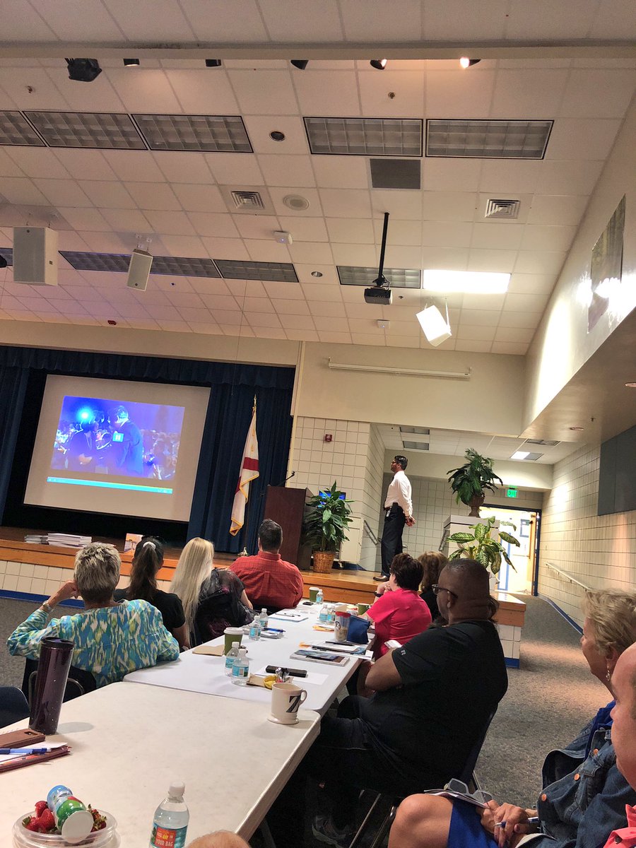 MrMambucaPRMS's tweet photo. “Back to school, back to school, to prove to Dad that I’m not a fool” #Finally #GladToBeBack #PRMS #CCPSfamily https://t.co/vOjuBMnA2O