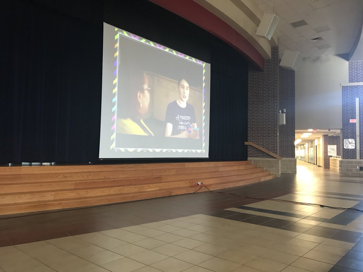 Movie Stars #cisdconnects #growingtoether <a href="/Natascha_Webb71/">Webb</a> <a href="/SSBurks1908/">Shalanda Burks</a>