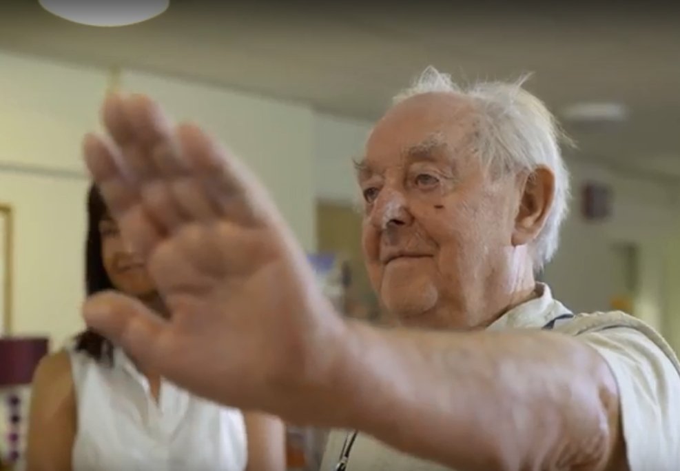 Our latest video showcasing #digital innovation is out! This new film features the #physiotherapy application MIRA, which is being used in the #NHS to assist people with rehabilitation after operations and injury: bit.ly/AHSN-digital