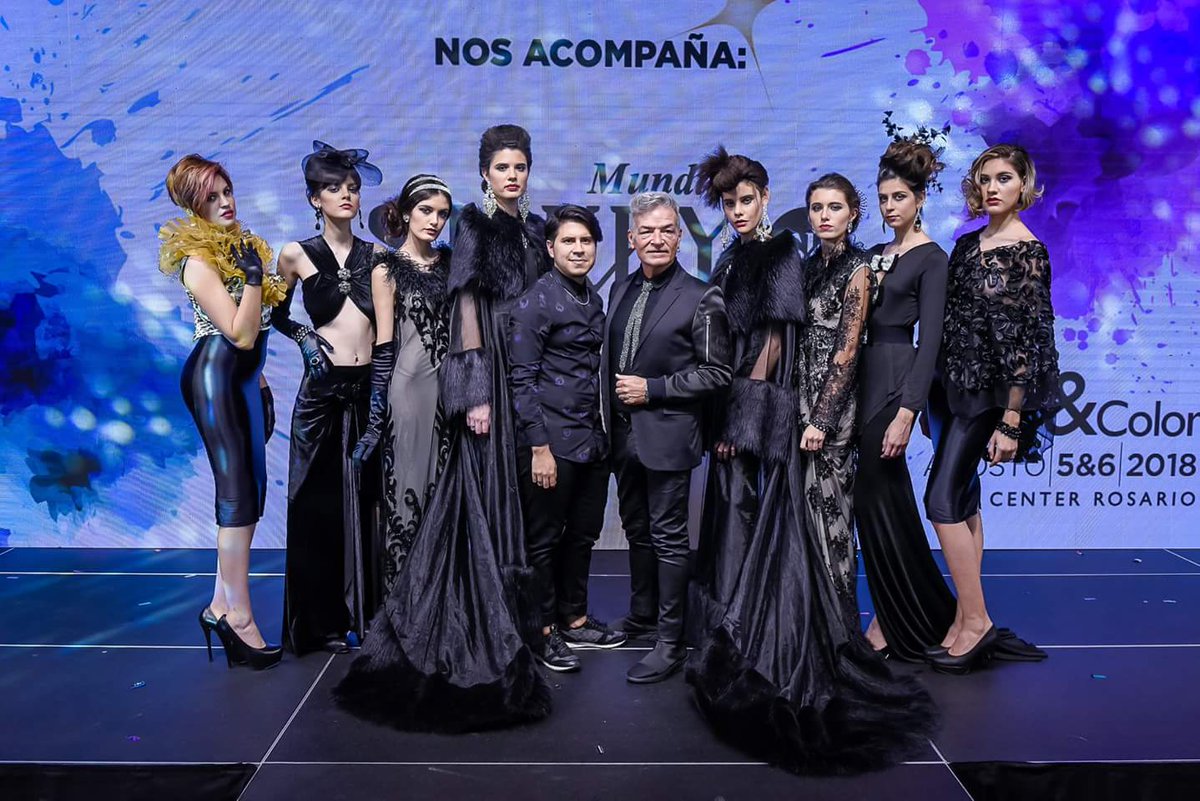 silkeymundial's tweet photo. Gran presentación de nuestro Embajador @BRUNOSALAS12 en #EstiloyColor 2018 donde mostró las últimas técnicas en tendencias de cortes y peinados. https://t.co/tMrYm885pG