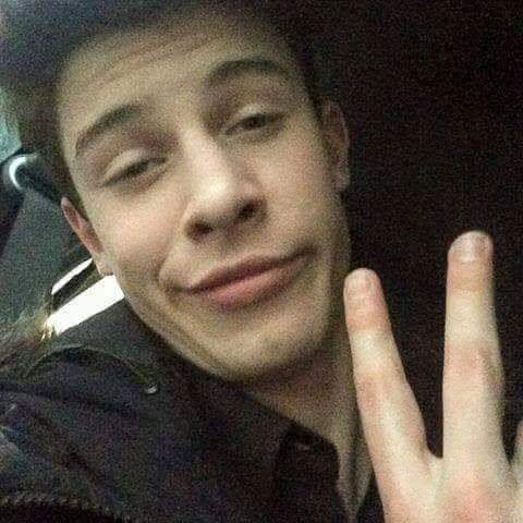 MariaMv85118's tweet photo. @ShawnMendes  I really love you 😂
#HappyBirthdayShawn 
#HBD20ShawnFromLatinAmerica https://t.co/mRV9bgzUhK