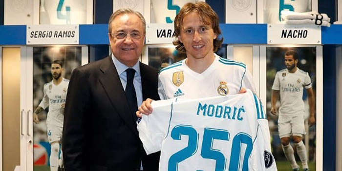 Rdyplus's tweet photo. Según MARCA: El Madrid entiende que Modric merece una subida salarial -  https://t.co/3Gqou9MdF3 https://t.co/KuoZewZez6