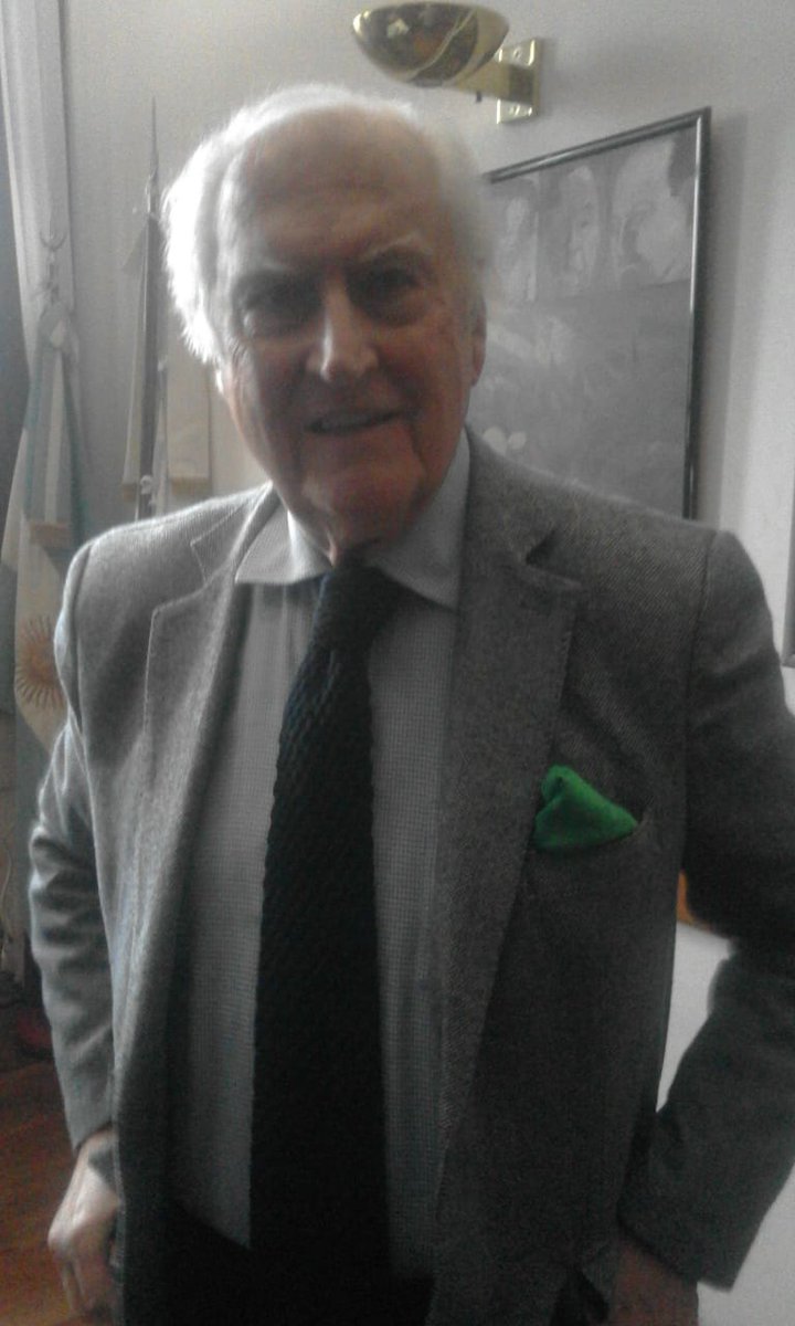 Pino Solanas tweet media