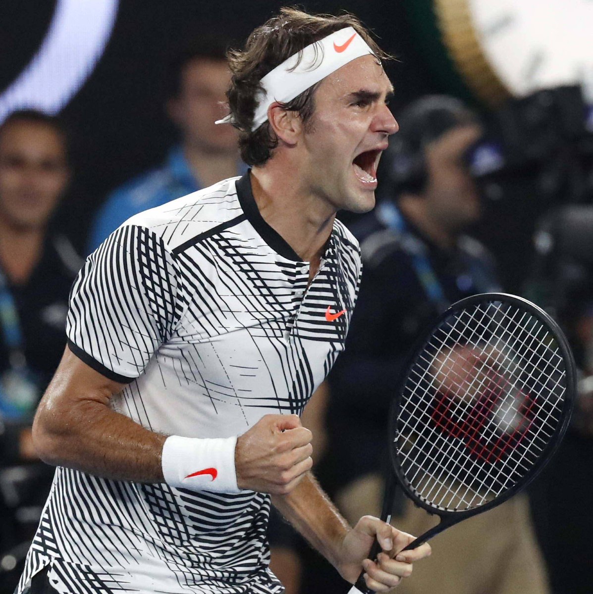 FerGrisolia's tweet photo. ROGER #FEDERER hoy cumple 37 años. Algo ganó...
- 98 Títulos ATP
- 20 Grand Slam
- 27 Masters 1000
- 6 Copa de Maestros
- Campeón @CopaDavis
- Nº1 por 310 semanas
#LeyendaDelTenis https://t.co/Dig2n0FJ6z