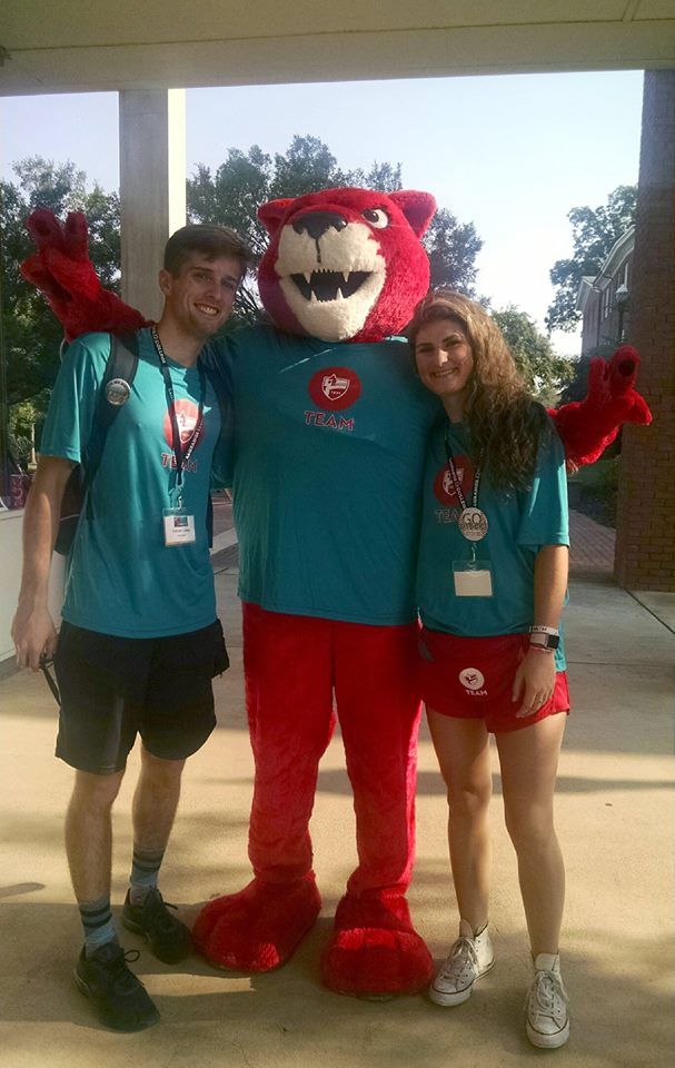 LaGrangeCollege's tweet photo. Pouncer and friends are ready to greet more of our freshman class at today's orientation. #LCBound #LCTransforms #lagrangecollege https://t.co/Gywi2dRnjd