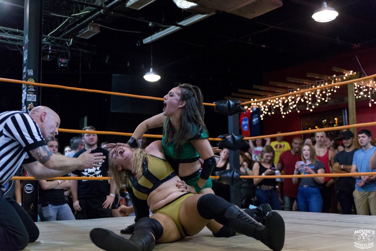 Mouse3911's tweet image. .@b000giebear vs @Samazing73 

@sup_graps 
#NotProblematic