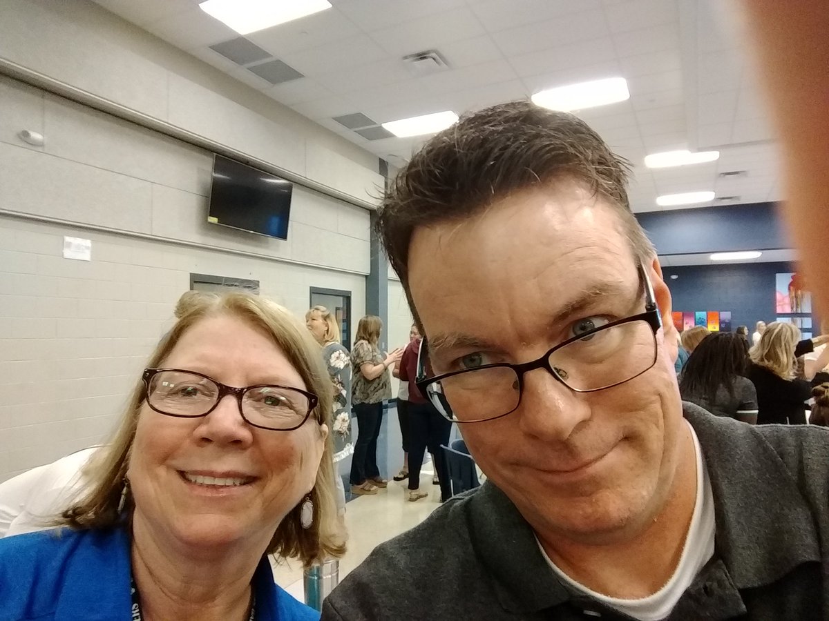 foremanscience6's tweet photo. Learning new technology! #gobeyondlampasas https://t.co/9UkRZcpDF8