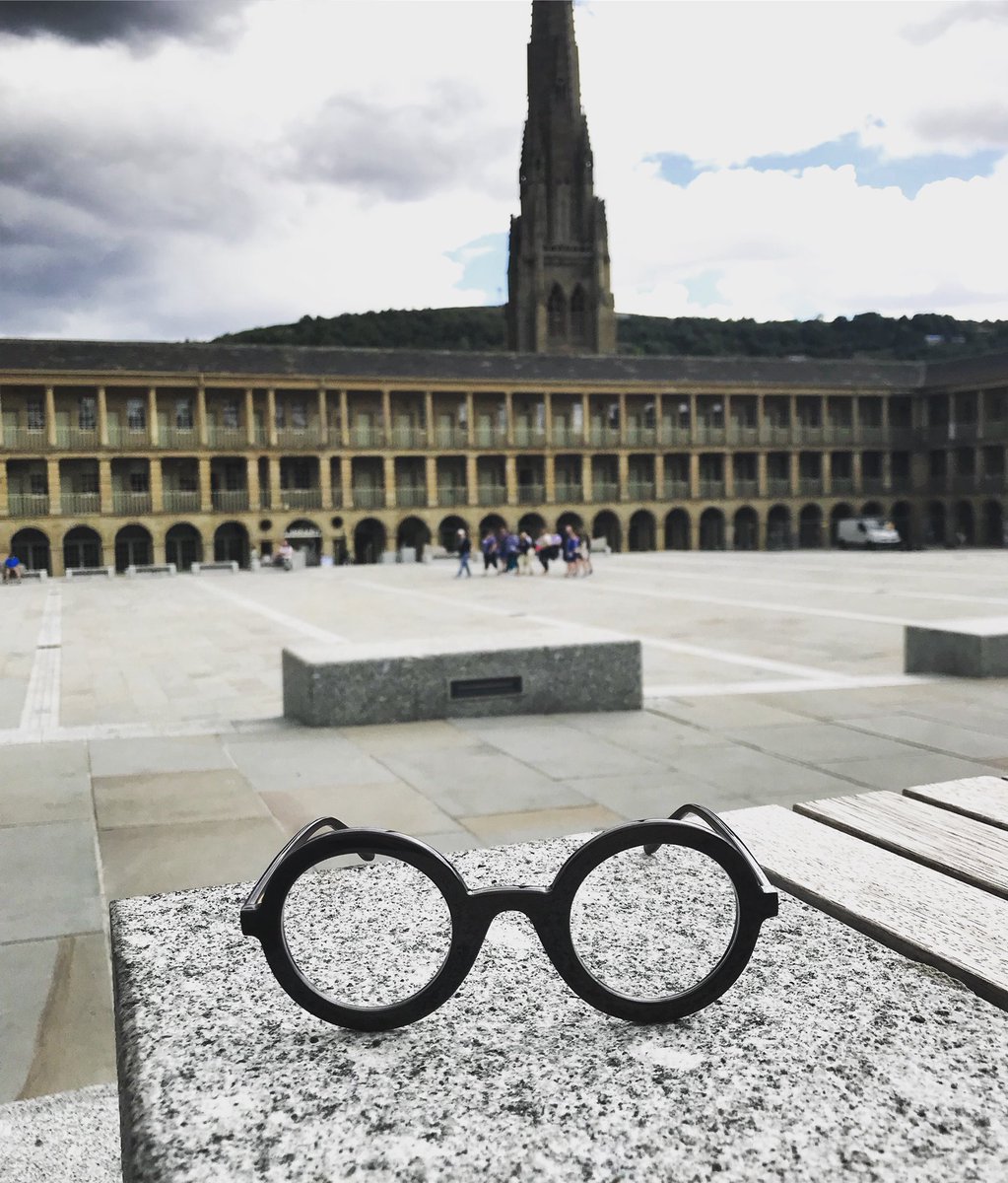 bottsboutique's tweet photo. Iconic eyewear @bottomleysboutique @thepiecehall @hoffmanneyewear
#bottomleyseyewearboutique #hoffmaneyewear #thepiecehall #halifax #eyewear #glasses #betteratbottomleys https://t.co/oqXDM4Hs3f