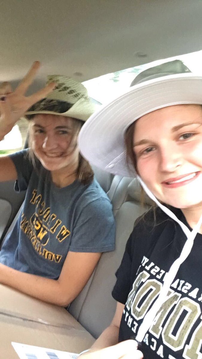 jamiegamble46's tweet photo. Happy birthday Shan🎉 I can’t wait for college with you! Love you❤️ https://t.co/31GhNfc1Lx