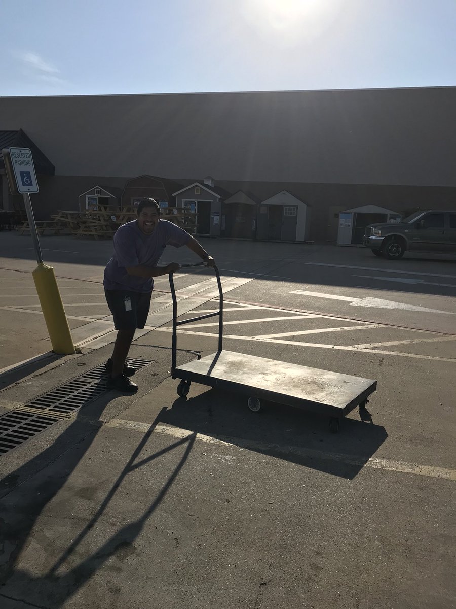 brandalini79's tweet photo. CMS Day of Service #cainconnection #BetterTogether https://t.co/8mcIvAvxO0