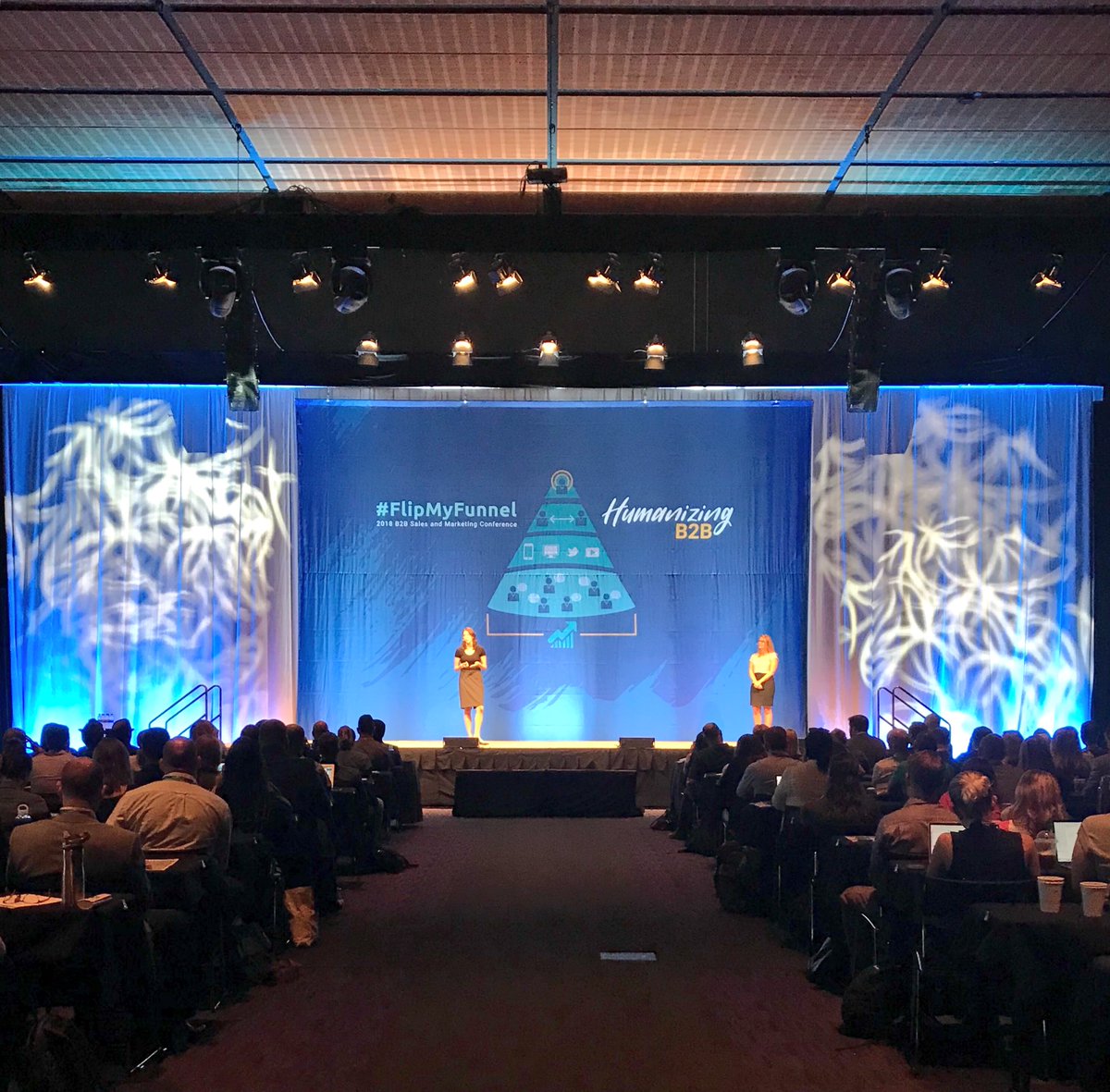 FlipMyFunnel's tweet photo. Lindsay Becker and Lisa DeDonato at @LogMeIn talking about how they use behavioral data to make #ABM more personal. #FlipMyFunnel https://t.co/opaKkqGuFm