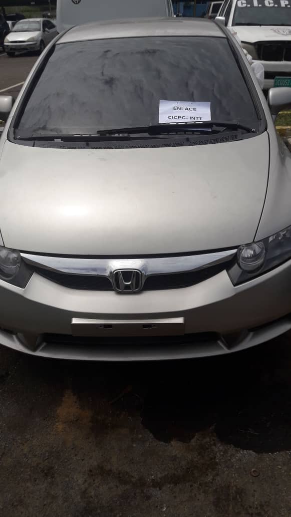 enlaccicpc_intt's tweet image. La Oficina Enlace #Cicpc-Intt San Felix, en compañia de funcionarios de la Brigada de Vehiculos, logrando la recuperación del vehículo, marca Honda Civic, serial de carroceria 93HFA15309Z500808, SOLICITADO, por la S/D Cdad Guayana @DouglasRicoVzla @PRENSACICPC
