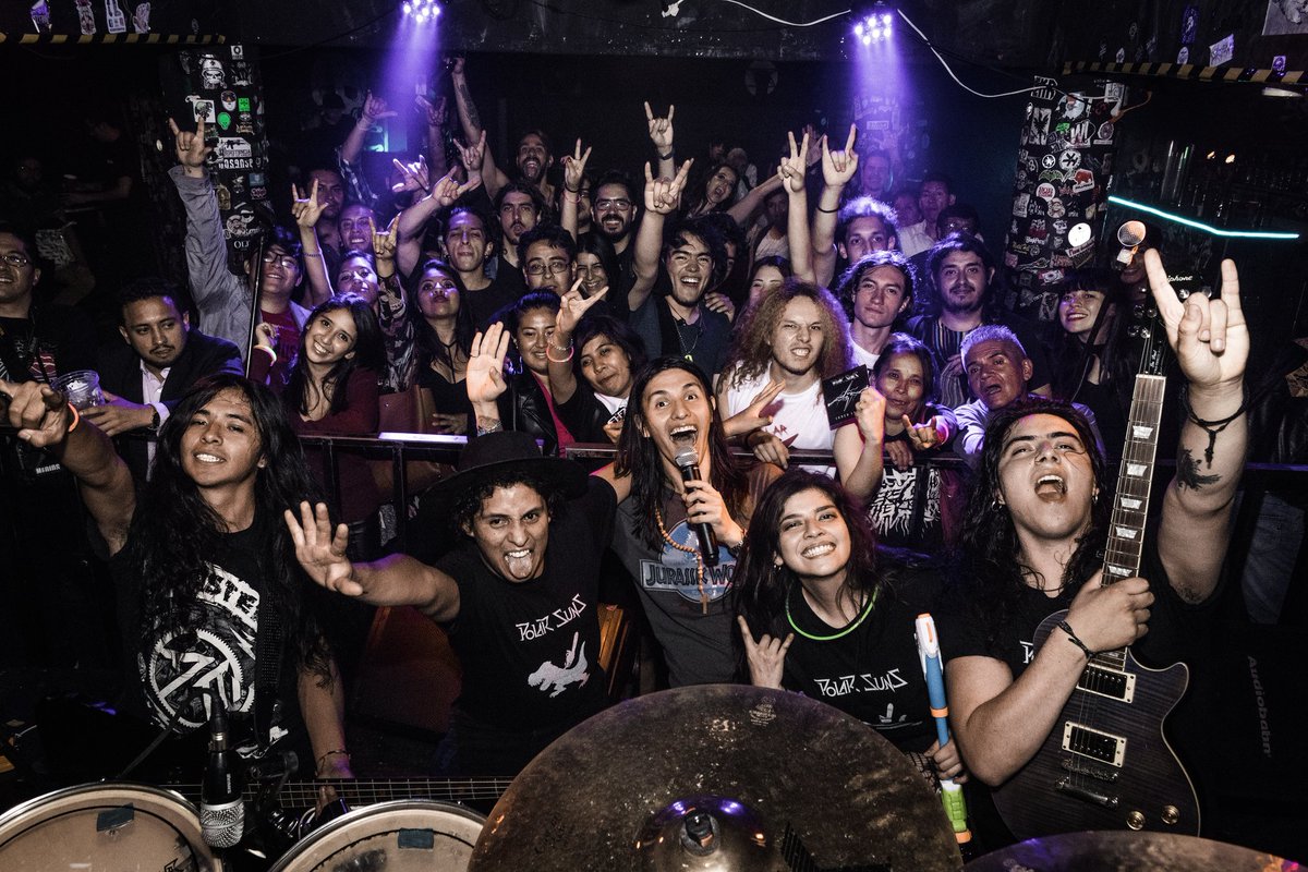 #InnerLights premiere! ⚡

Nos vemos el 24 de Agosto en Los 3 García, Toluca. 🤘🏻

Photo: Benja Luna 📸
